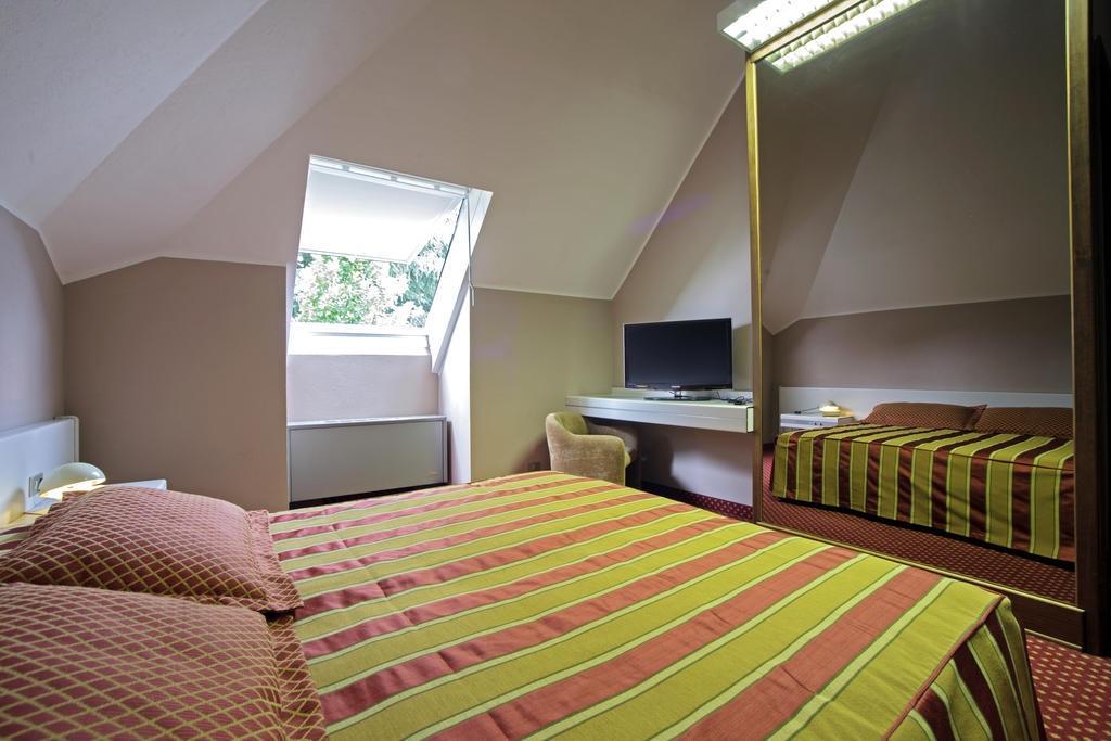 Hotel I Diamanti Garlasco Szoba fotó