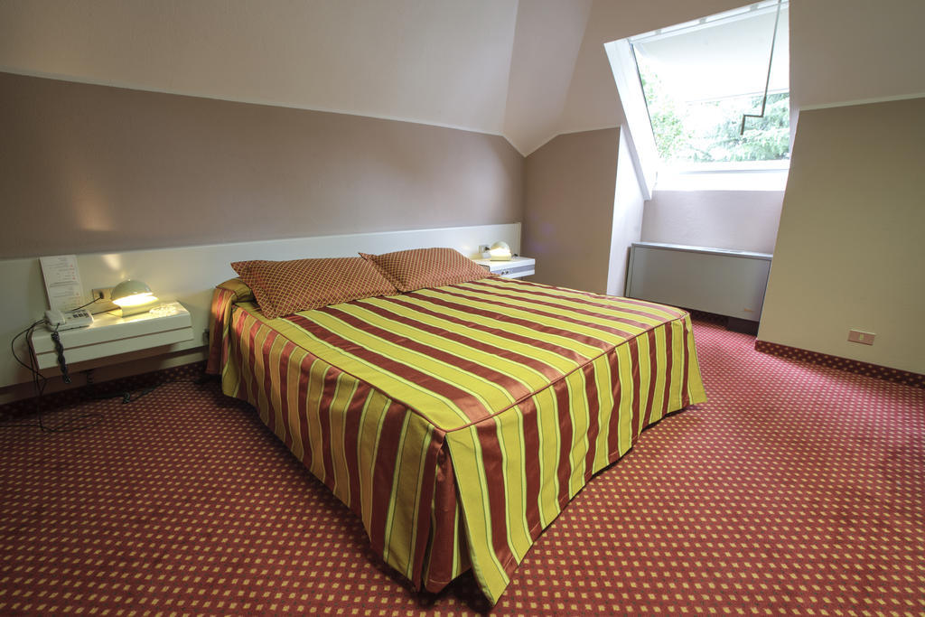 Hotel I Diamanti Garlasco Szoba fotó